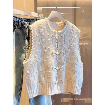 Sweaters & Sweatshirts