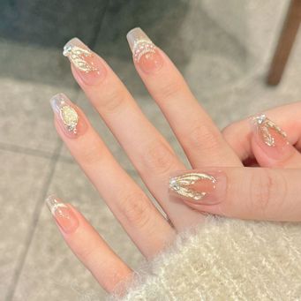 Nails & Manicure