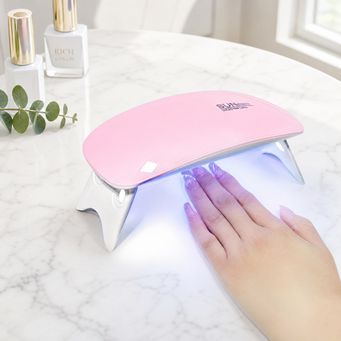 Nails & Manicure