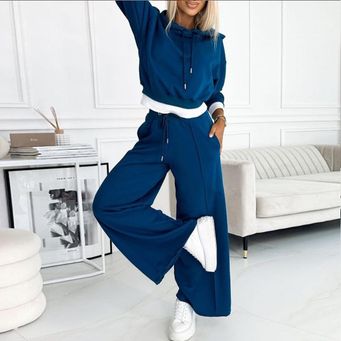 Sweaters & Sweatshirts