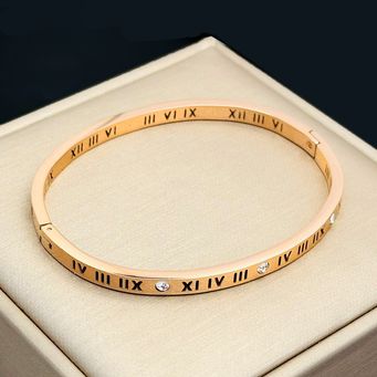 Bracelets & Bangles
