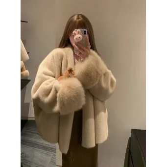 Sweaters & Sweatshirts