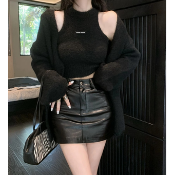 Sweaters & Sweatshirts