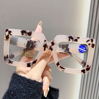 Eyewear & Accessories