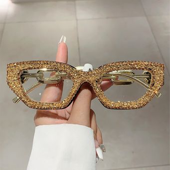 Eyewear & Accessories